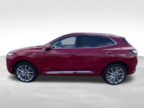 Certified 2025 Buick Envision Avenir AWD/4WD image 3