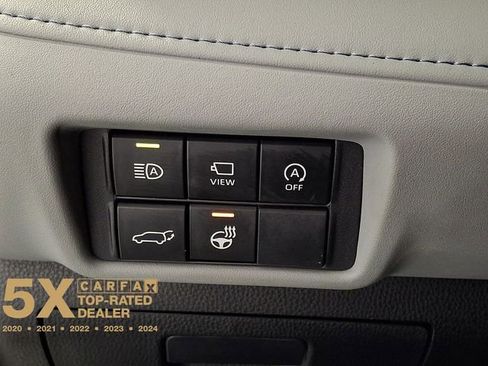 Used 2023 Toyota Highlander Limited image 31