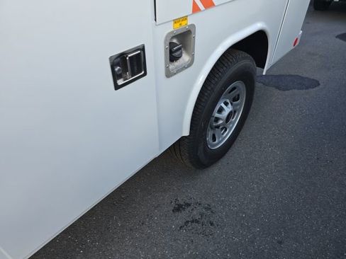 New 2024 GMC Sierra 3500 Pro w/ Convenience Package image 6