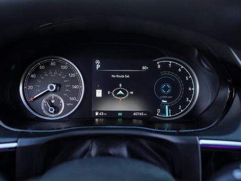 Used 2023 Genesis GV70 2.5T Select image 27