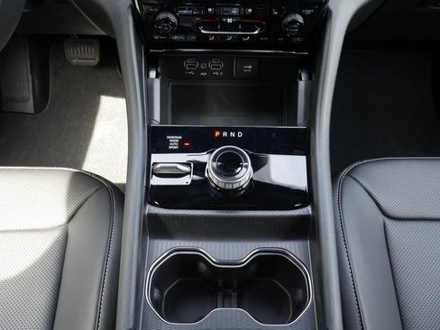 New 2025 Jeep Grand Cherokee L Limited w/ Luxury Tech Group II image 27