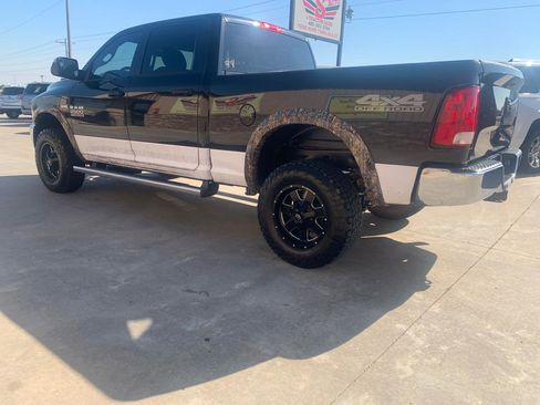 Used 2018 RAM 2500 Tradesman w/ Chrome Appearance Group image 4