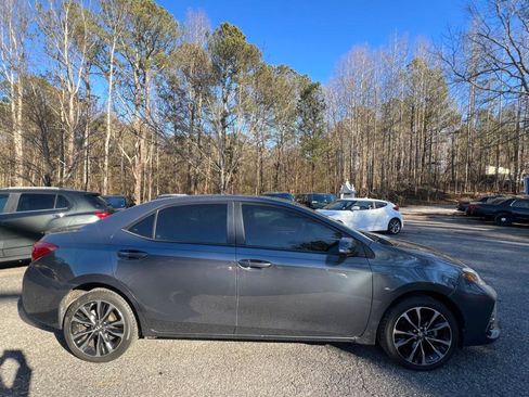 Used 2019 Toyota Corolla SE image 6