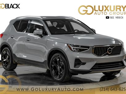 Used 2025 Volvo XC40 B5 Plus