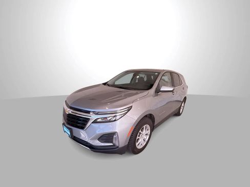 Used 2023 Chevrolet Equinox LT w/ Driver Convenience Package AWD/4WD image 4