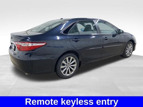 Used 2015 Toyota Camry XLE w/ Moonroof Package image 4
