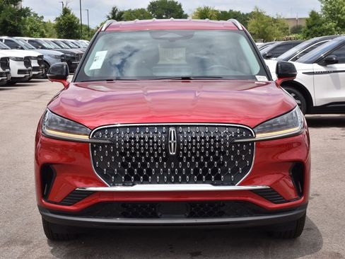 New 2026 Lincoln Aviator AWD image 2