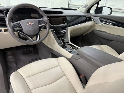 Certified 2024 Cadillac XT6 Premium Luxury w/ LPO, Floor Liner Package image 21