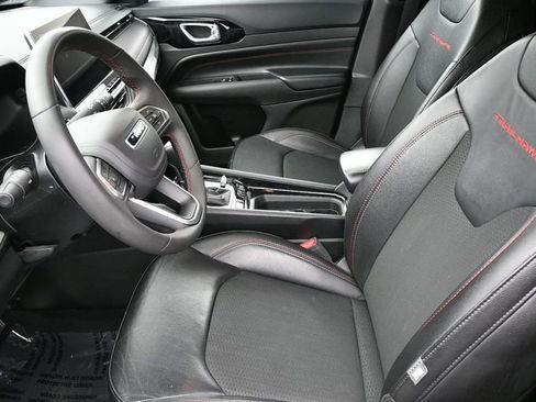 Used 2025 Jeep Compass Trailhawk AWD/4WD image 21