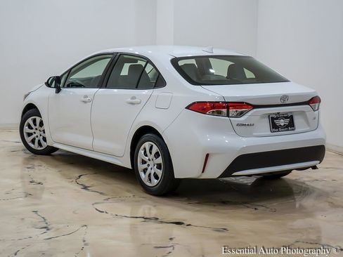 Used 2021 Toyota Corolla LE FWD image 10