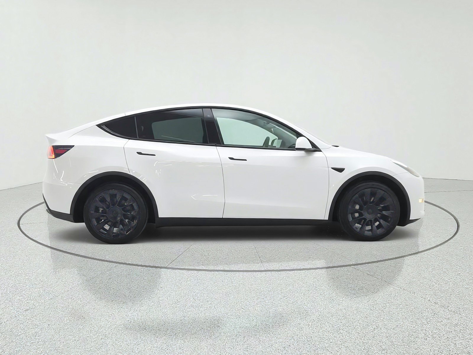 Used 2021 Tesla Model Y Long Range AWD/4WD image 4