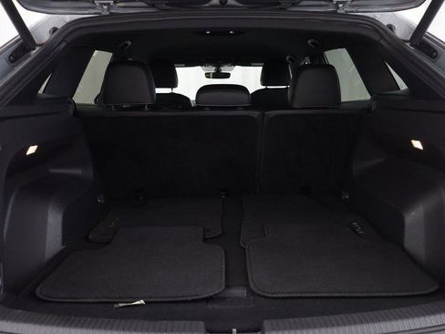 Used 2020 Volkswagen Atlas Cross Sport SE image 16