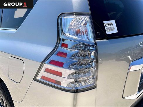 Used 2023 Lexus GX 460 Premium AWD/4WD image 29