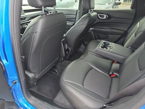 Used 2026 Jeep Compass Latitude AWD/4WD image 30