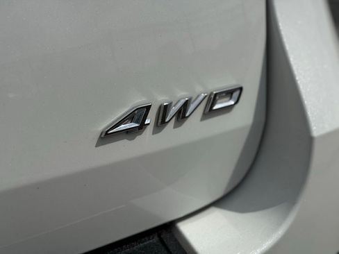 Used 2021 Ford Explorer Platinum w/ Equipment Group 601A AWD/4WD image 18