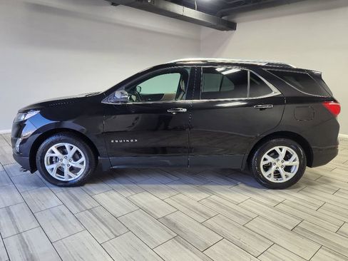 Used 2019 Chevrolet Equinox Premier image 2