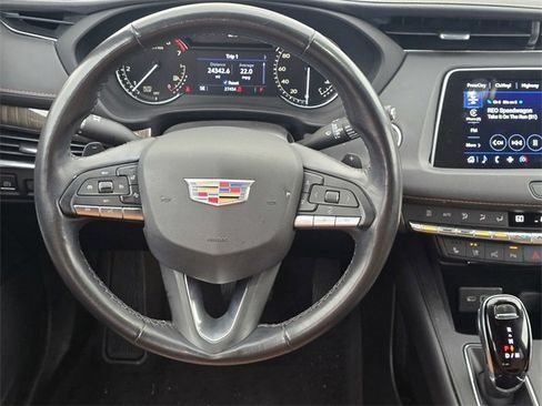 Used 2023 Cadillac XT4 Premium Luxury w/ Enhanced Visibility Package image 15