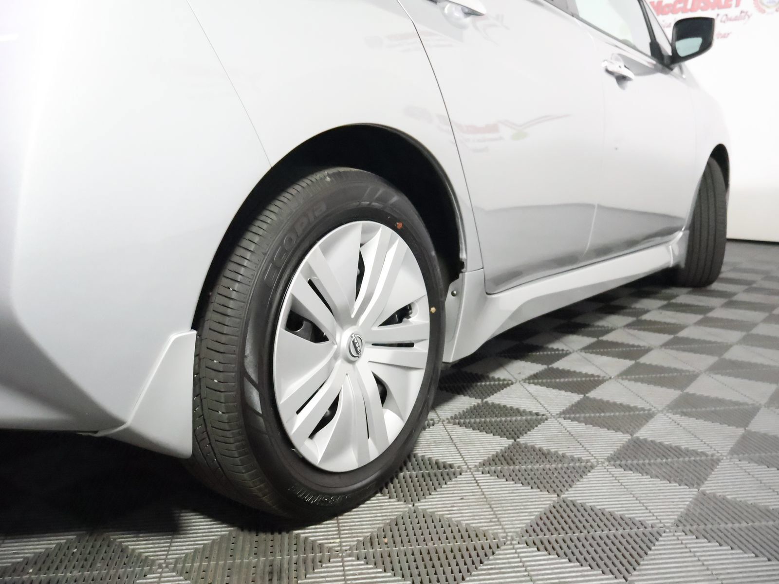 Used 2025 Nissan Leaf S FWD image 11