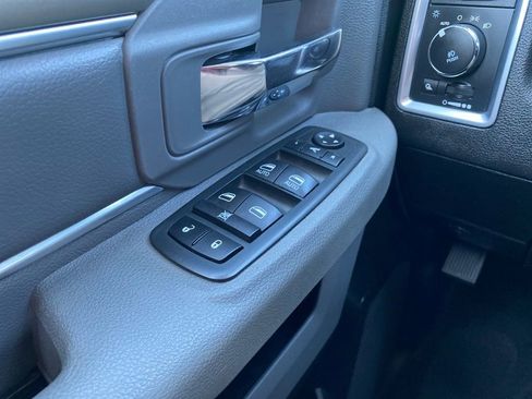 Used 2019 RAM 1500 Big Horn AWD/4WD image 29