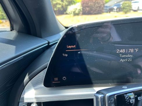 Used 2024 Cadillac Lyriq Luxury AWD/4WD image 25