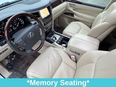 Used 2015 Lexus LX 570 4WD image 16