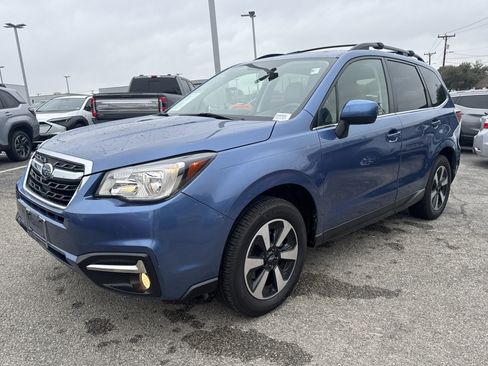 Used 2017 Subaru Forester 2.5i Limited image 7