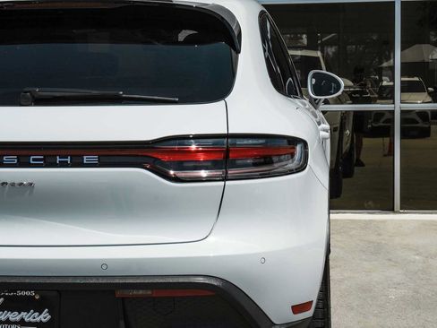 Used 2024 Porsche Macan AWD/4WD image 41