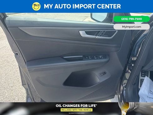 Used 2025 Volkswagen Atlas Cross Sport SEL Premium R-Line AWD/4WD image 10