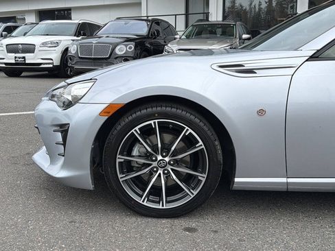 Used 2020 Toyota 86 RWD image 2