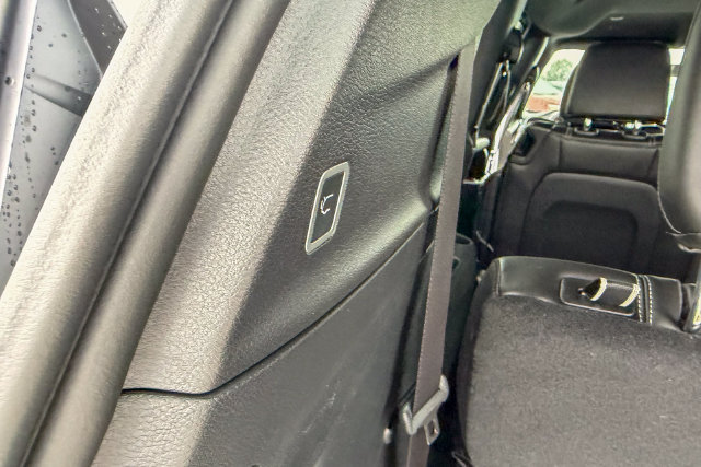 New 2026 Chrysler Pacifica Select FWD image 29