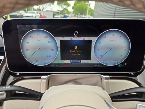 Used 2024 Mercedes-Benz S 580 4MATIC Sedan image 24