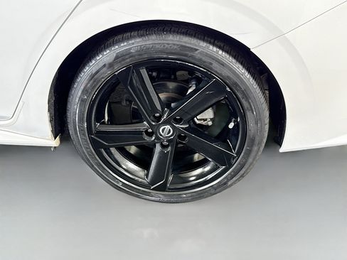Used 2022 Nissan Sentra SR w/ Midnight Edition FWD image 37