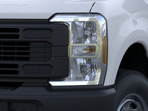 New 2026 Ford F250 XL AWD/4WD image 19