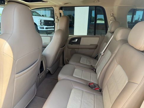 Used 2005 Ford Expedition Eddie Bauer AWD/4WD image 12