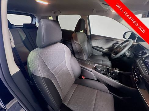 Used 2023 Nissan Rogue SV AWD/4WD image 26