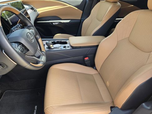 Certified 2025 Lexus RX 350 Premium w/ Accessory Package (Z1) FWD image 10