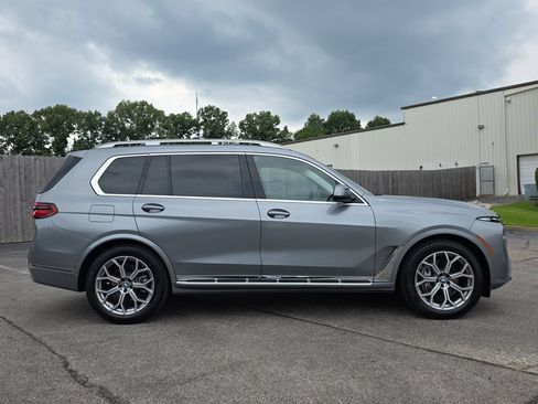 Used 2024 BMW X7 xDrive40i AWD/4WD image 6