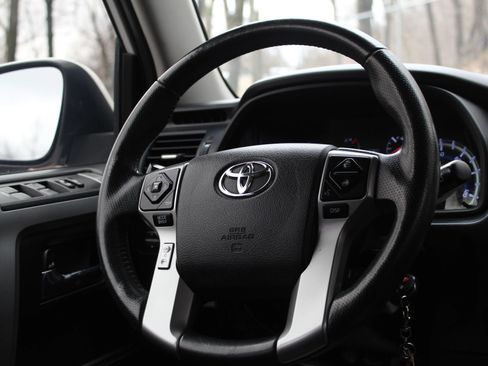 Used 2015 Toyota 4Runner SR5 image 20