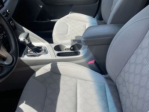 Used 2018 Kia Niro FE image 8