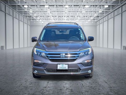 Used 2018 Honda Pilot Touring image 8