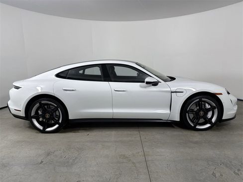 Certified 2024 Porsche Taycan 4S image 8