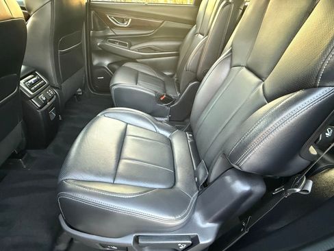Used 2023 Subaru Ascent Touring image 34
