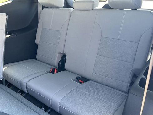 New 2025 GMC Acadia Elevation image 25