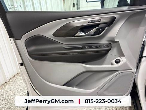 Used 2019 GMC Terrain SLT w/ Preferred Package AWD/4WD image 12