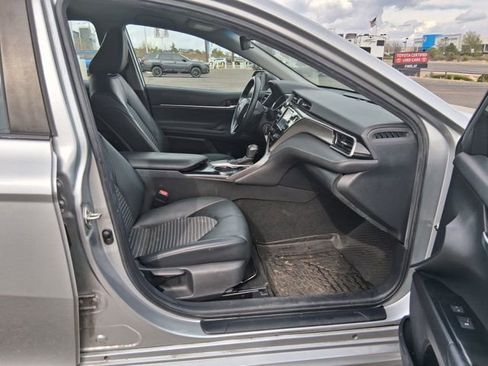 Used 2020 Toyota Camry SE w/ Carpet Mat Package image 13