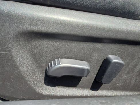 Used 2025 Nissan Altima 2.5 SV FWD image 14