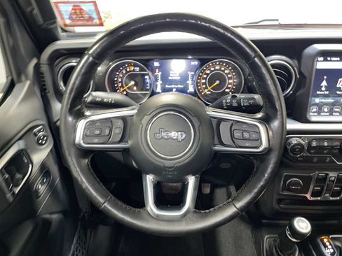Used 2020 Jeep Wrangler Unlimited Sahara AWD/4WD image 15