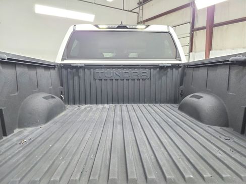 Used 2022 Toyota Tundra SR5 w/ SR5 Convenience Package AWD/4WD image 44