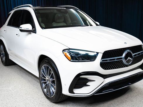 Certified 2026 Mercedes-Benz GLE 450 4MATIC image 3