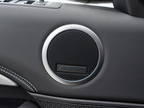 Used 2023 Land Rover Discovery S R-Dynamic image 20